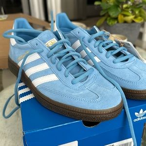 Adidas spezial light blue